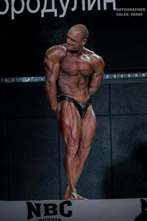 CLASSIC PHYSIQUE